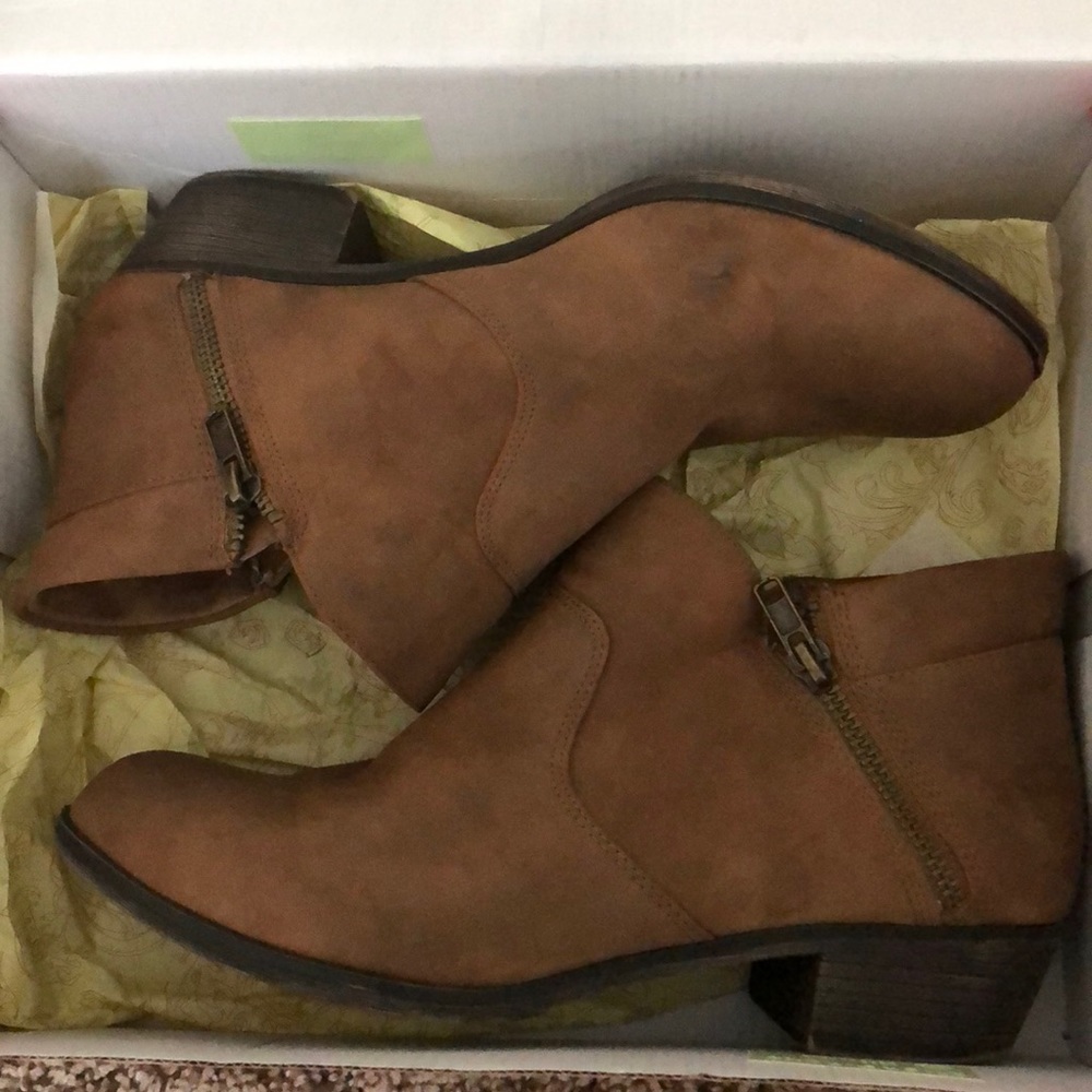 American Rag suede tan booties 1 1/2” block heel